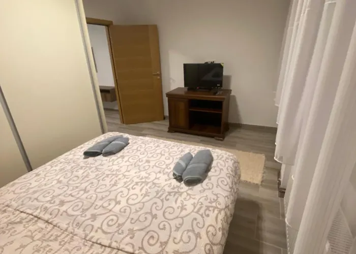 Astra Stan Lejlighed Kraljevo